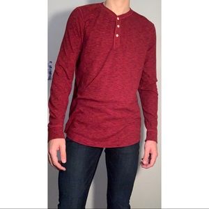 AEO Large Tall Thermal Long Sleeve Red 3 Button